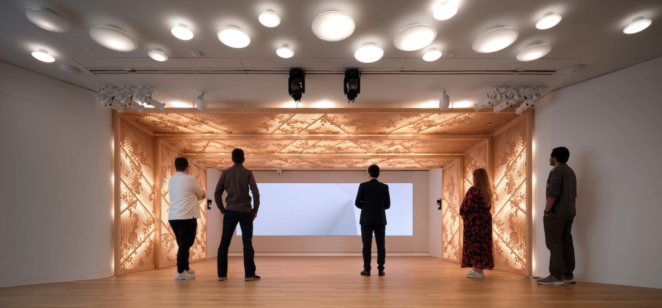 Canonical UK centre with QRS