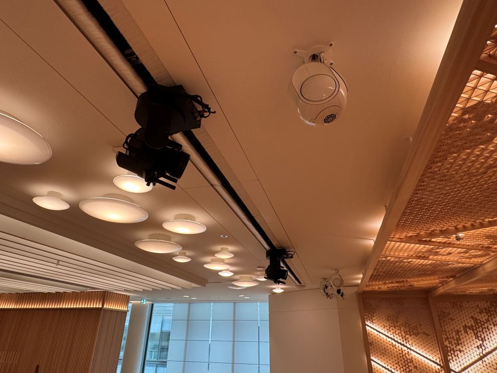 QRS Quiet rail system at Canonical Briefing Centre with SONY cameras